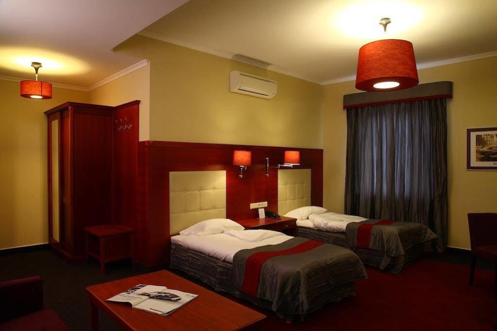 Hotel Panorama Mszczonów Extérieur photo