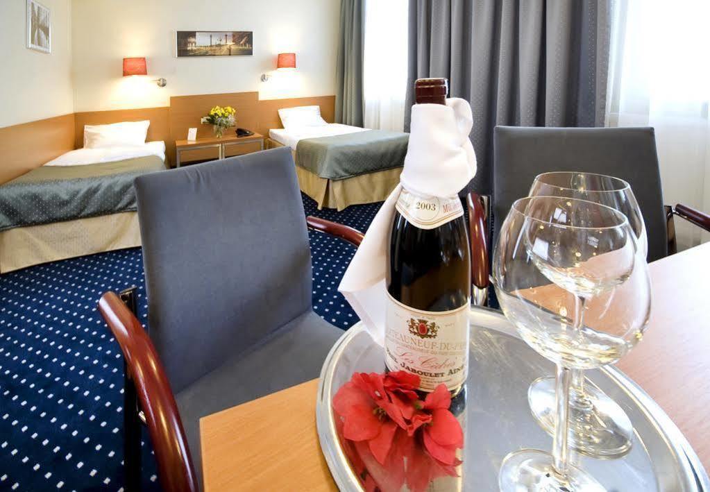 Hotel Panorama Mszczonów Extérieur photo